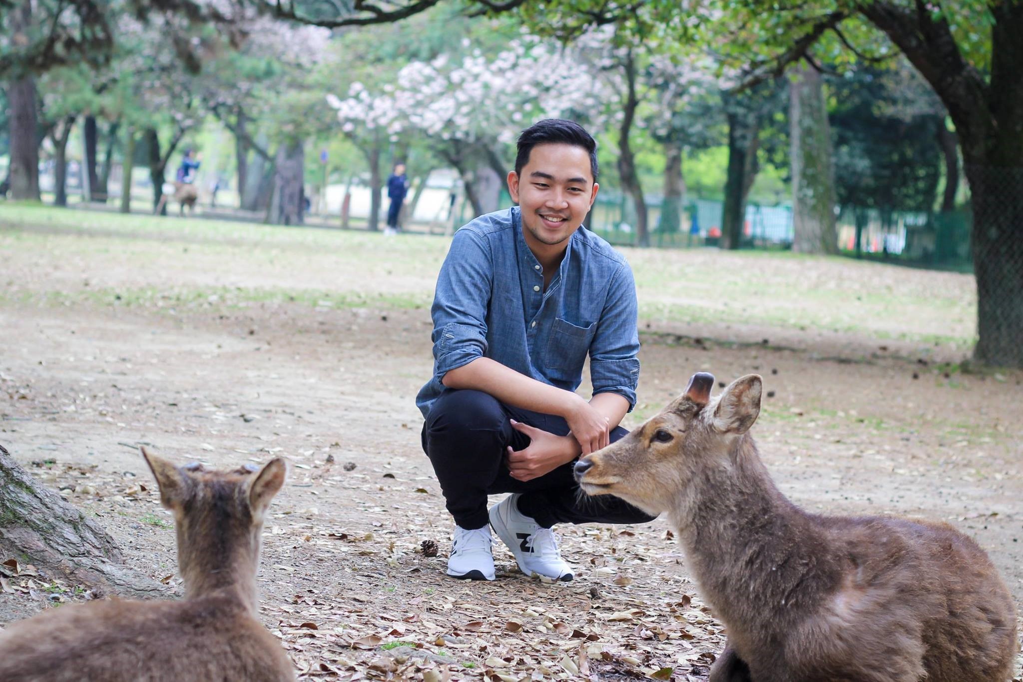 A Korean Actor or a Heartthrob Teacher? Find Out Who This Gentleman Is!